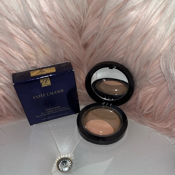 Estée Lauder Perfectionist Highlight Powder Duo 06 - Picture 11 of 12